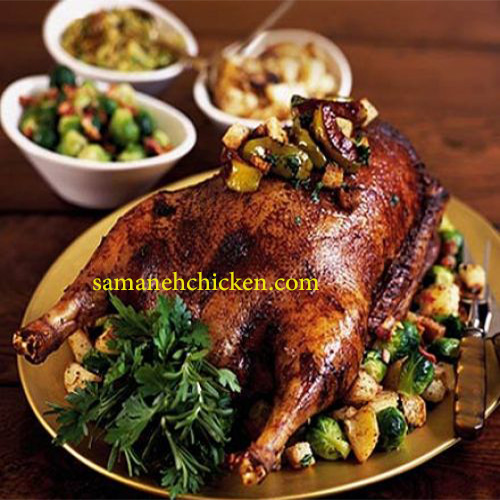 غذای خوشمزه با قرقاول و قارچ